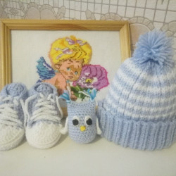 Вышитая подушка Кувшин вина